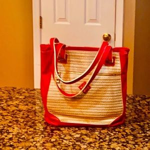 Simply Vera Wang Gorgeous  Detailed Tote Hand Bag.